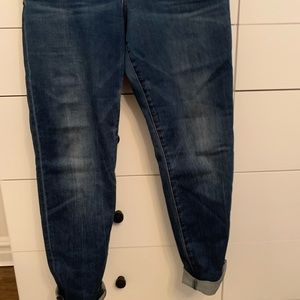 Boyfriend cut denim distressed jeans